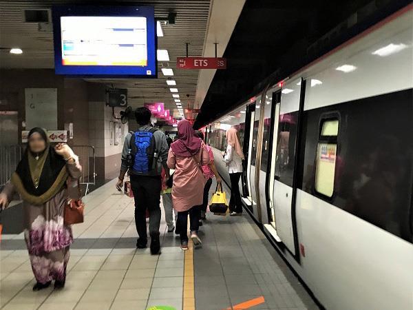 KL Sentral ETS train platform