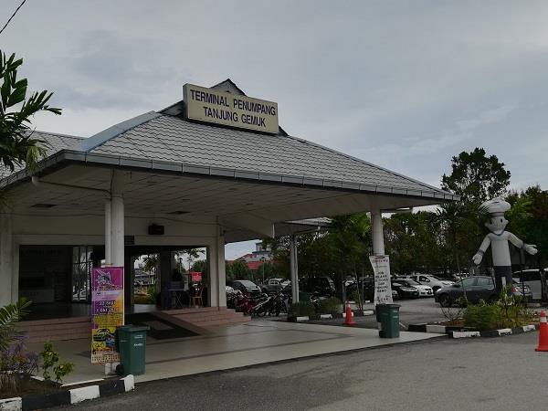 Entrance of Tanjung Gemok Jetty