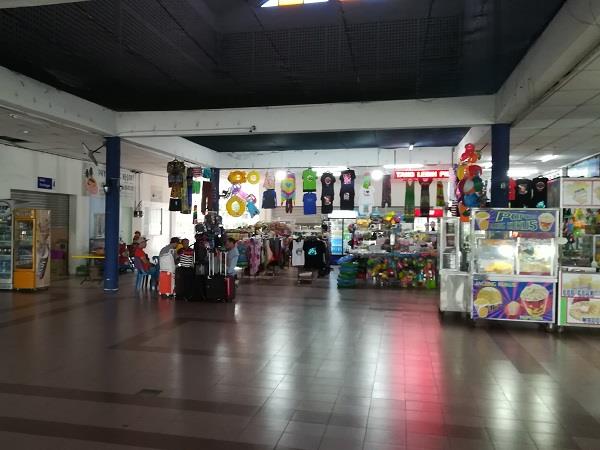 Shops in Tanjung Gemok Jetty